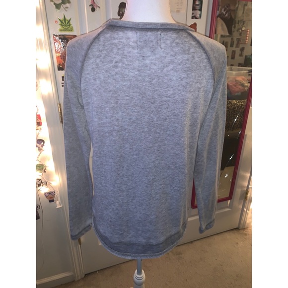 Women’s L4A Gray Long Sleeve Sweatshirt 👽 - Picture 5 of 6